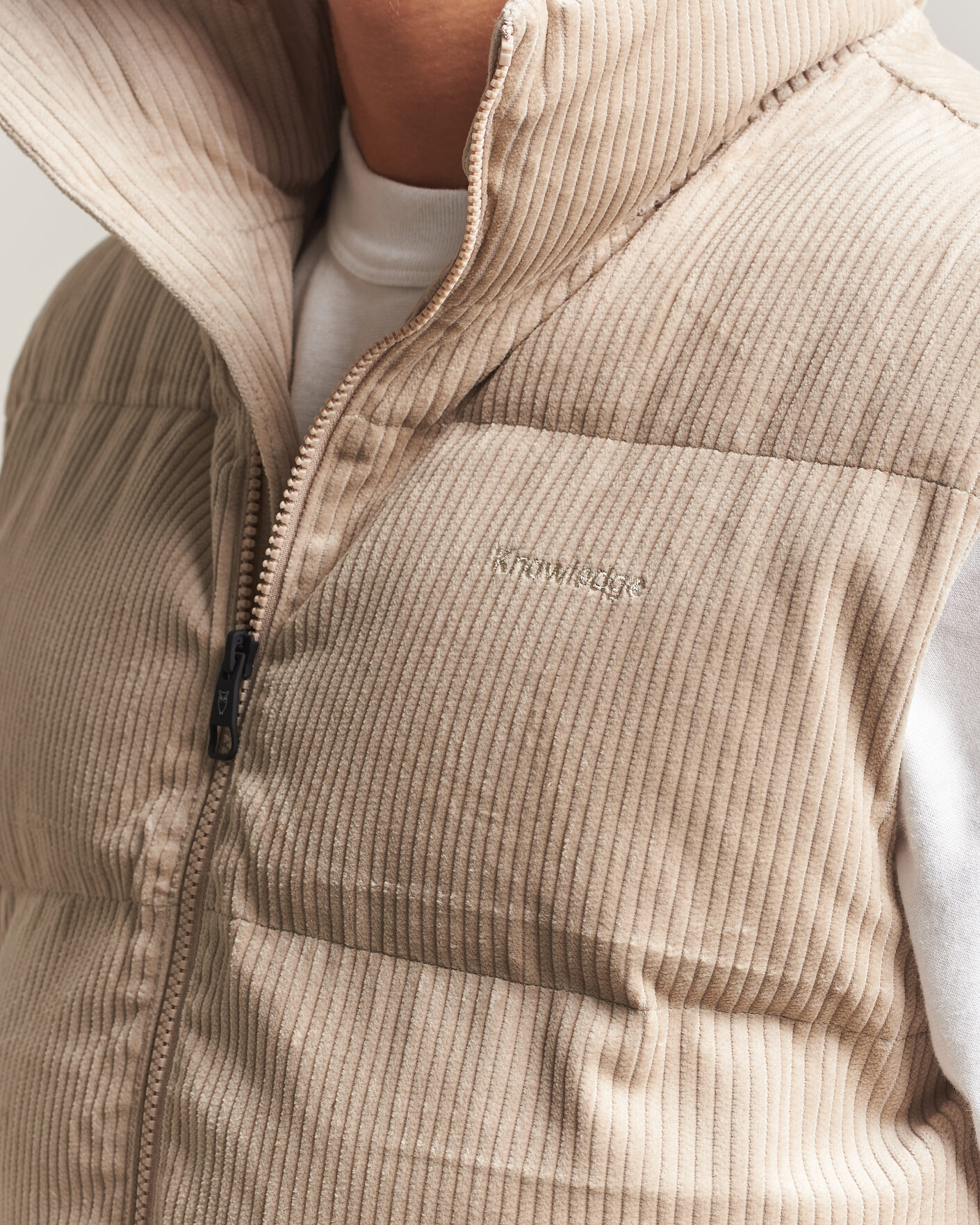Herre | Vester | KnowledgeCotton Apparel | Corduroy Puffer Vest Light Feather Grey
