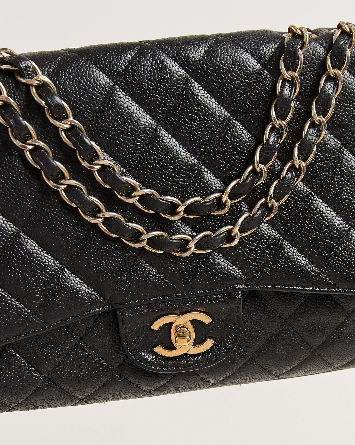 Herre | Pre-Owned & Vintage Bags | Chanel Pre-Owned | Classic Jumbo Single Flap Bag Caviar Black