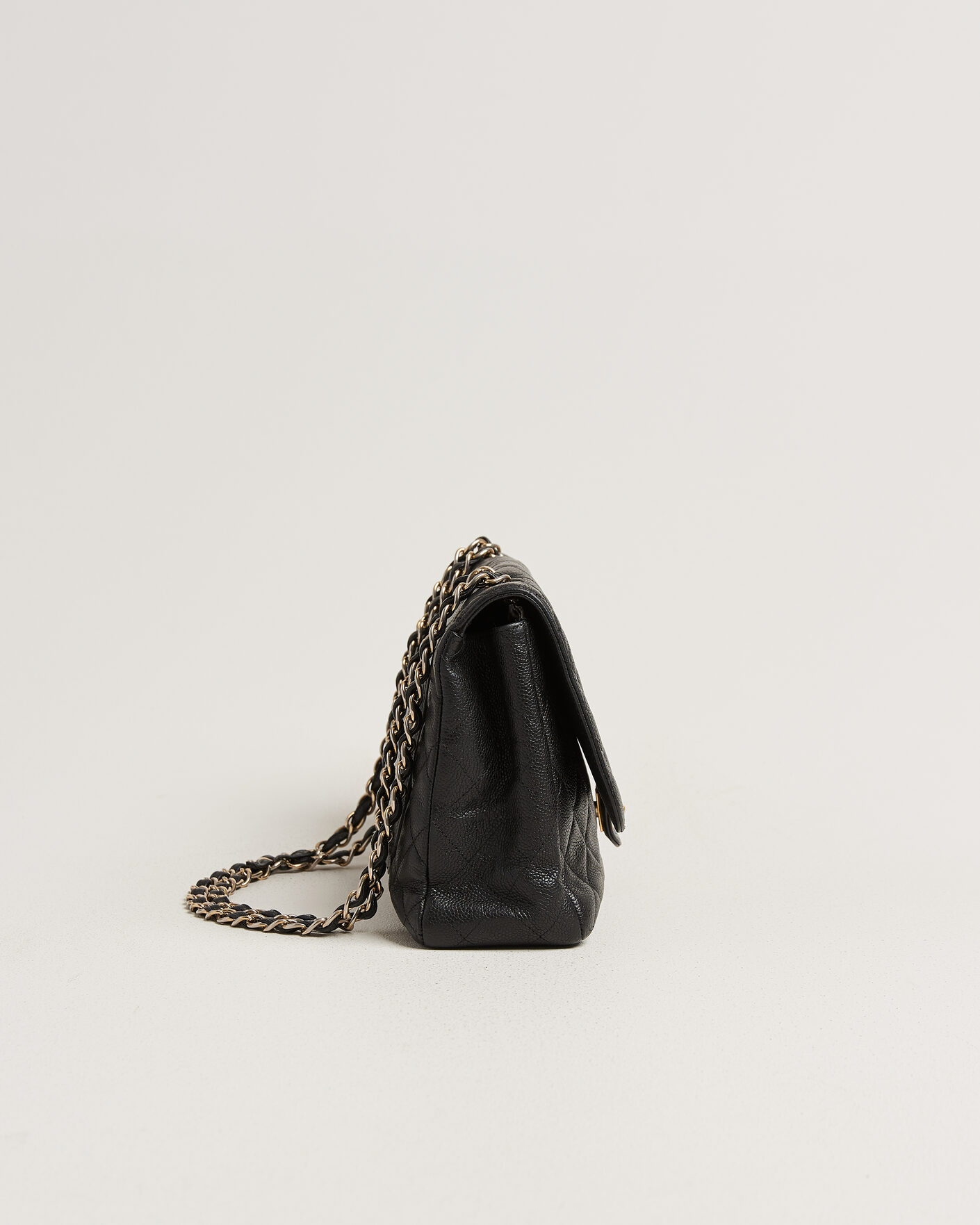 Herre | Pre-Owned & Vintage Bags | Chanel Pre-Owned | Classic Jumbo Single Flap Bag Caviar Black