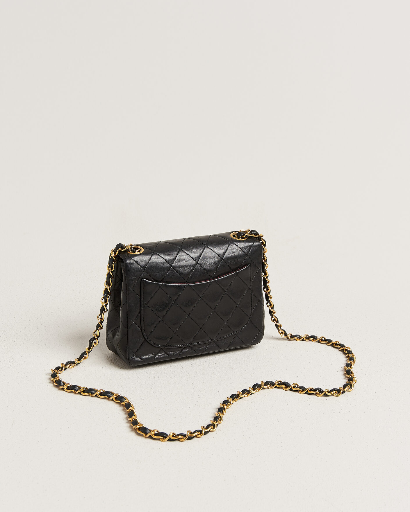 Herre | Pre-Owned & Vintage Bags | Chanel Pre-Owned | Classic Mini Square Single Flap Bag Lambskin Black