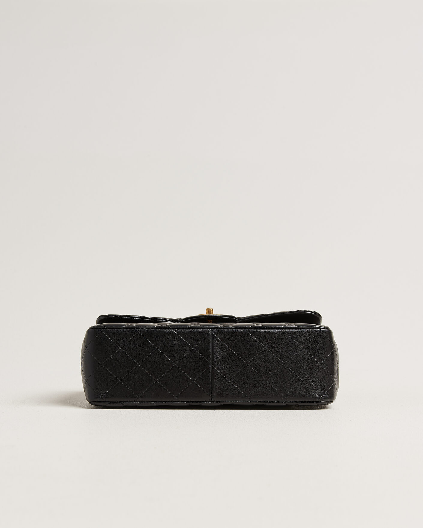 Herre | Pre-Owned & Vintage Bags | Chanel Pre-Owned | Classic Jumbo Double Flap Bag Lambskin Black