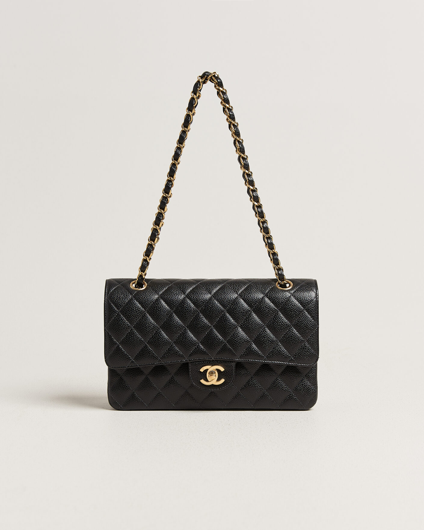 Herre | Pre-Owned & Vintage Bags | Chanel Pre-Owned | Classic Medium Double Flap Bag Caviar Black