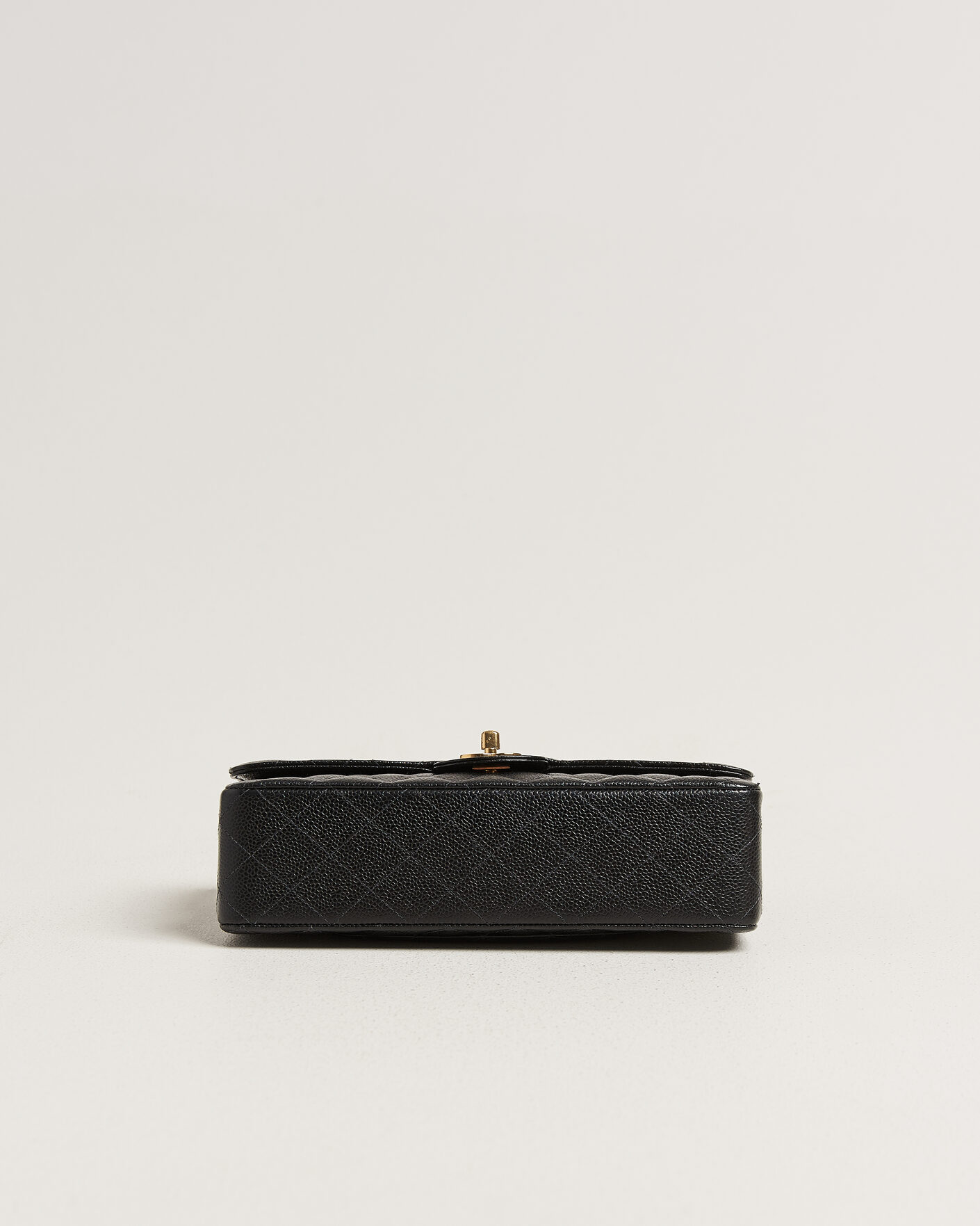 Herre | Pre-Owned & Vintage Bags | Chanel Pre-Owned | Classic Medium Double Flap Bag Caviar Black
