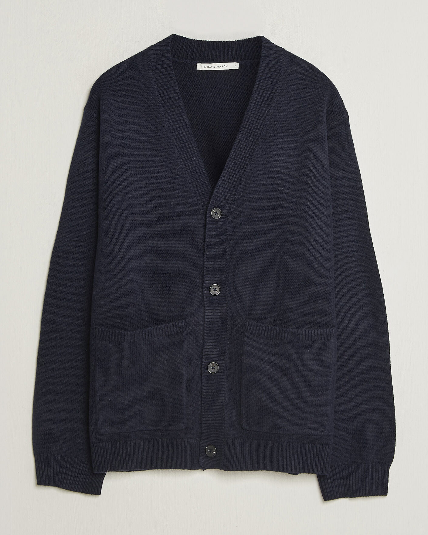 Herre | Gensere | A Day's March | Jarrow Lambswool Cardigan Navy