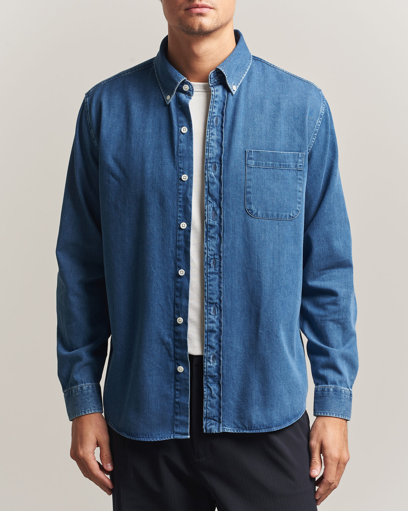 Herre | Skjorter | A Day's March | Original Button Down Denim Shirt Mid Blue