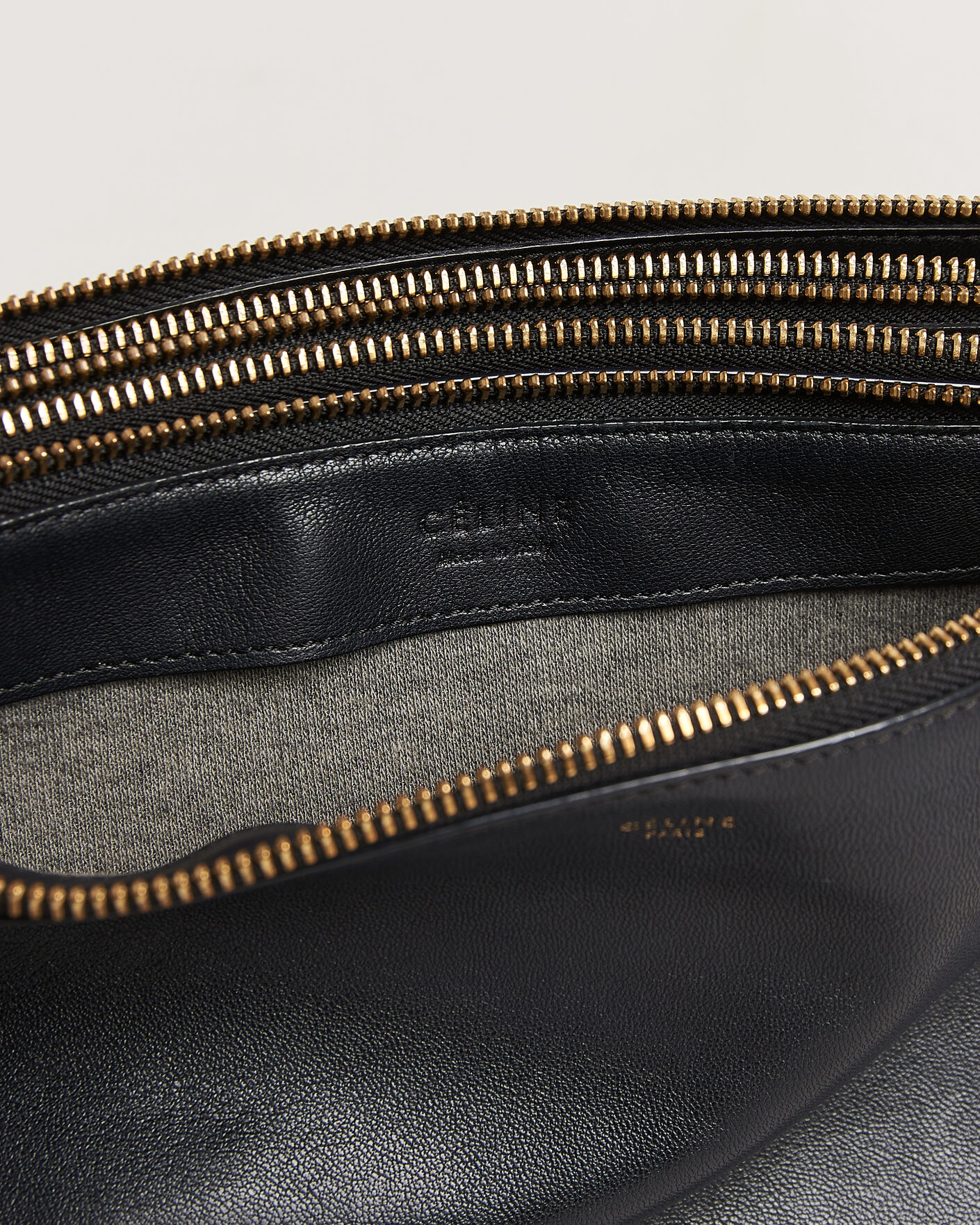 Herre | Pre-Owned & Vintage Bags | Celine Pre-Owned | Trio Bag Medium Leather Black