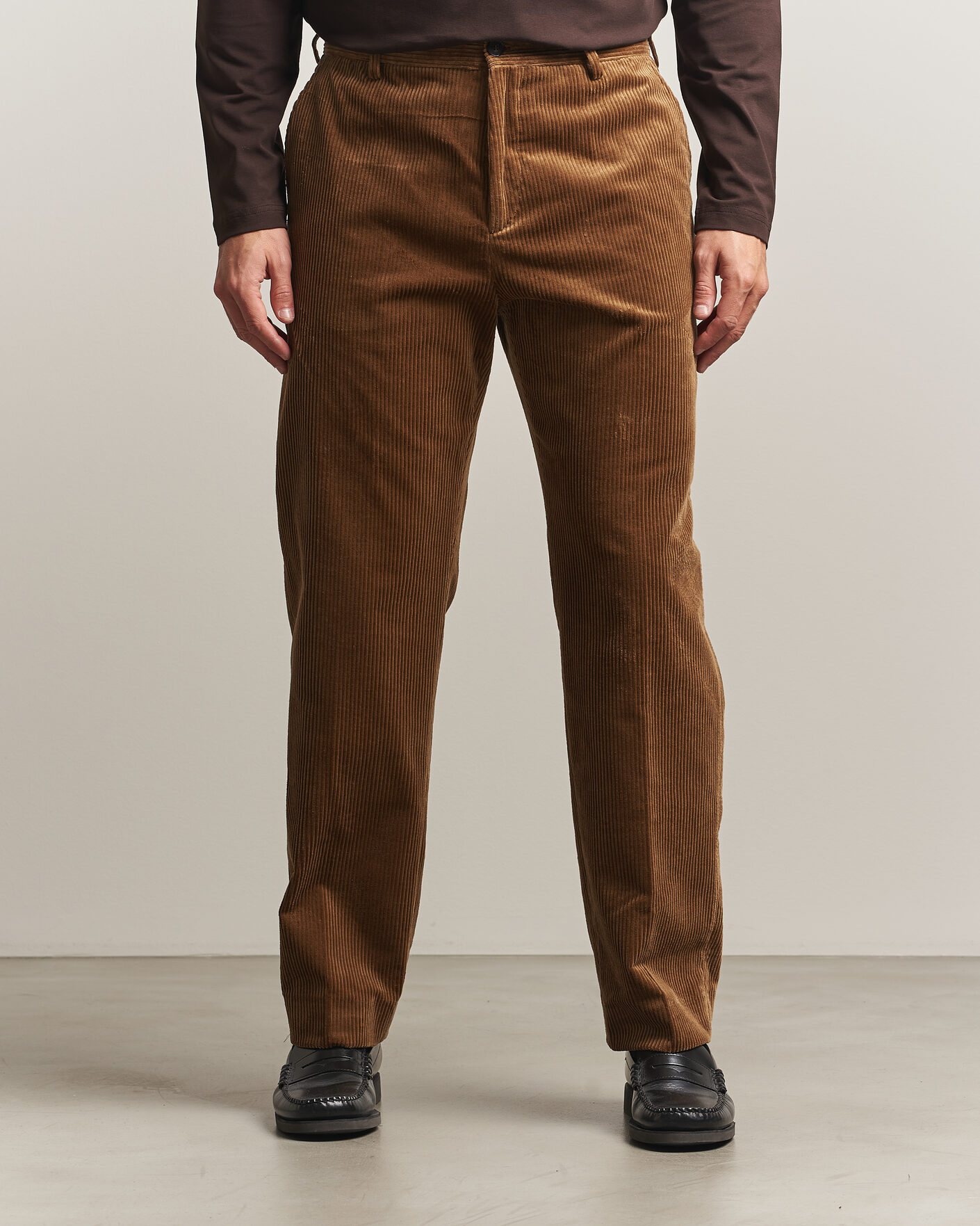 Herre | Bukser | Filippa K | Julian Corduroy Chino Trousers Tobacco