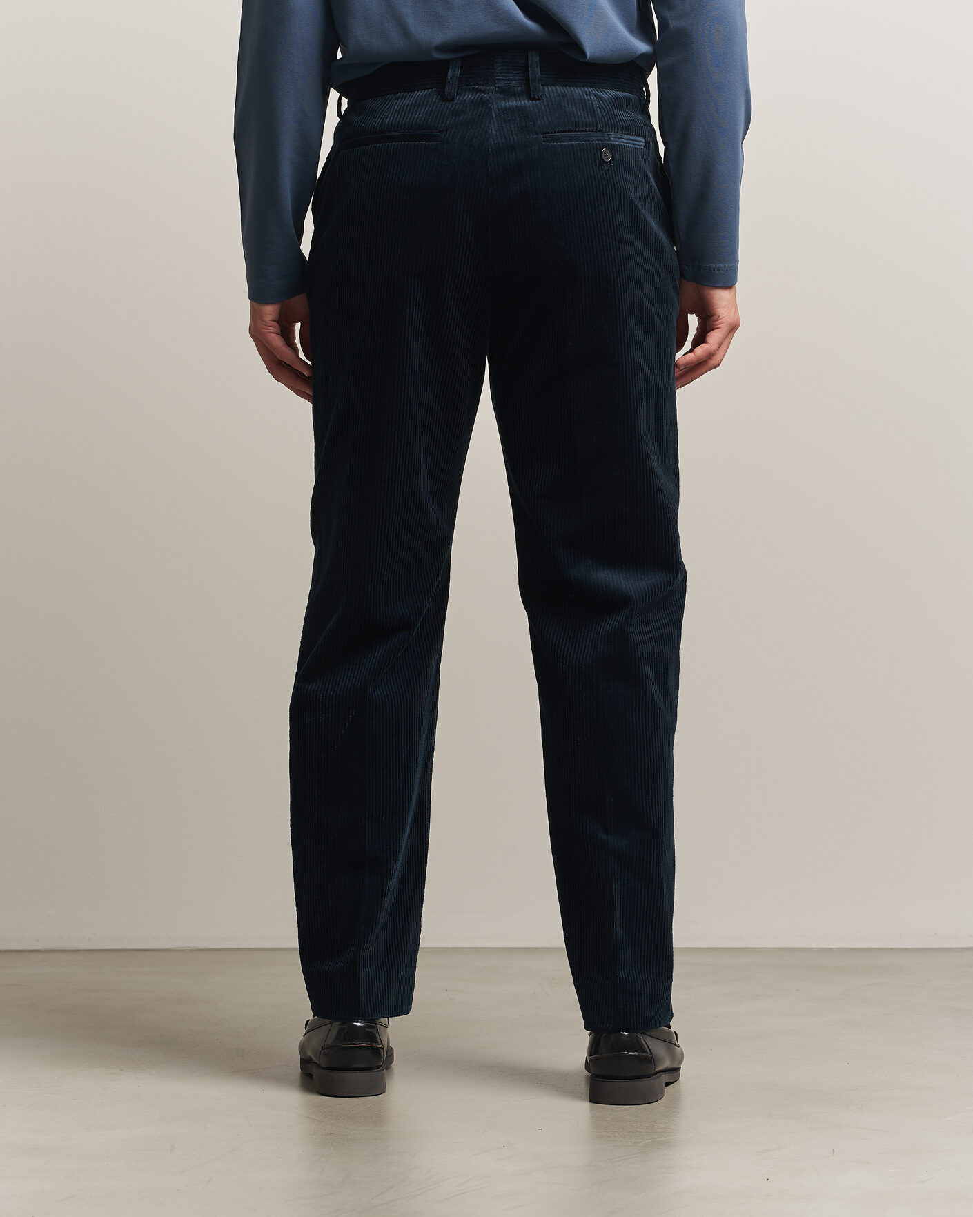 Herre | Bukser | Filippa K | Julian Corduroy Chino Trousers Dark Navy