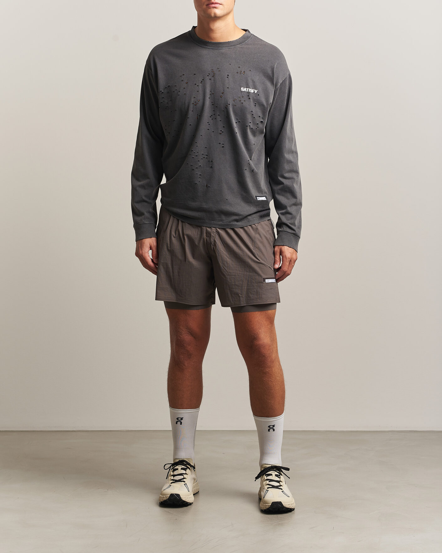 Herre | T-Shirts | Satisfy | MothTech Long Sleeve T-Shirt Aged Black