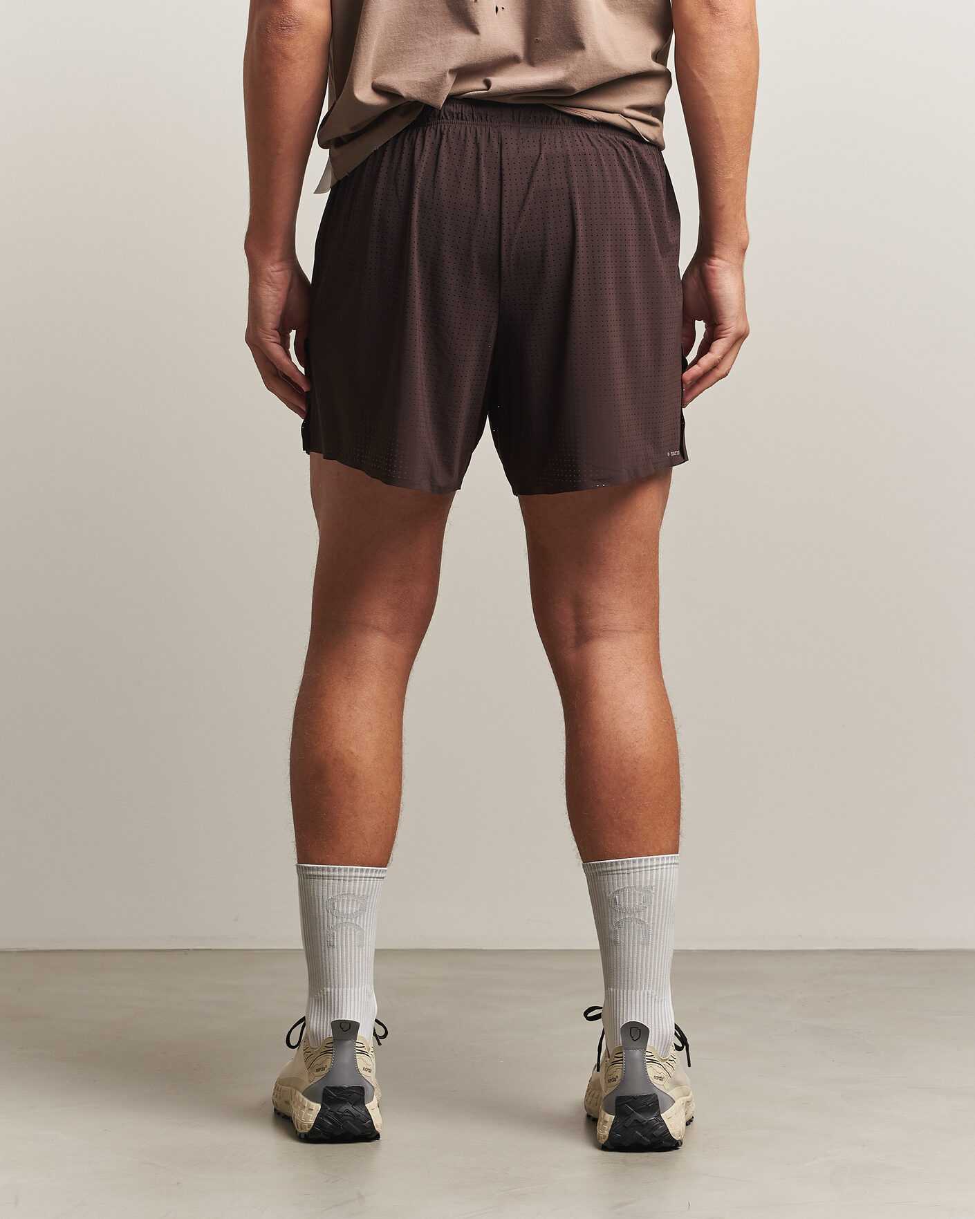 Herre | Shorts | Satisfy | Space-O 5 Inch Shorts Deep Mahogany