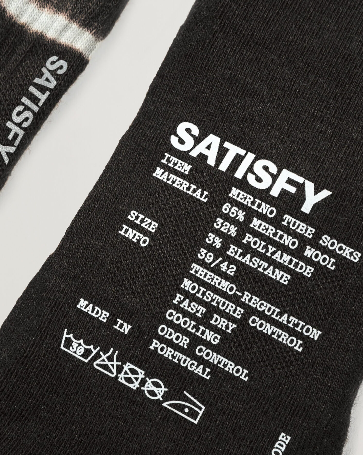 Herre | Undertøy | Satisfy | Merino Nylon Tube Socks Black Tie Dye