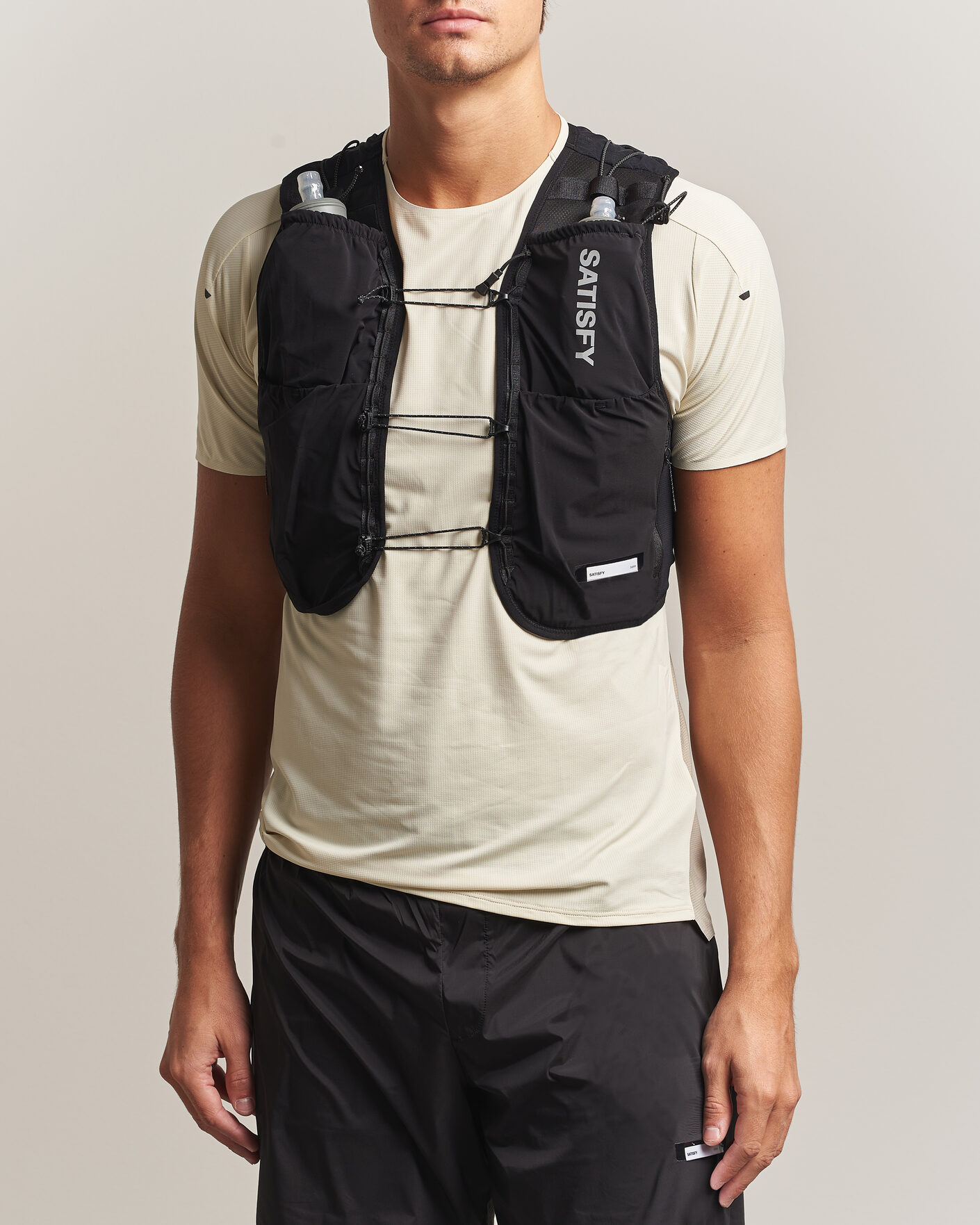 Herre | Active Assesoarer | Satisfy | TechSilk Drift Cordura 5L Hydration Vest Black