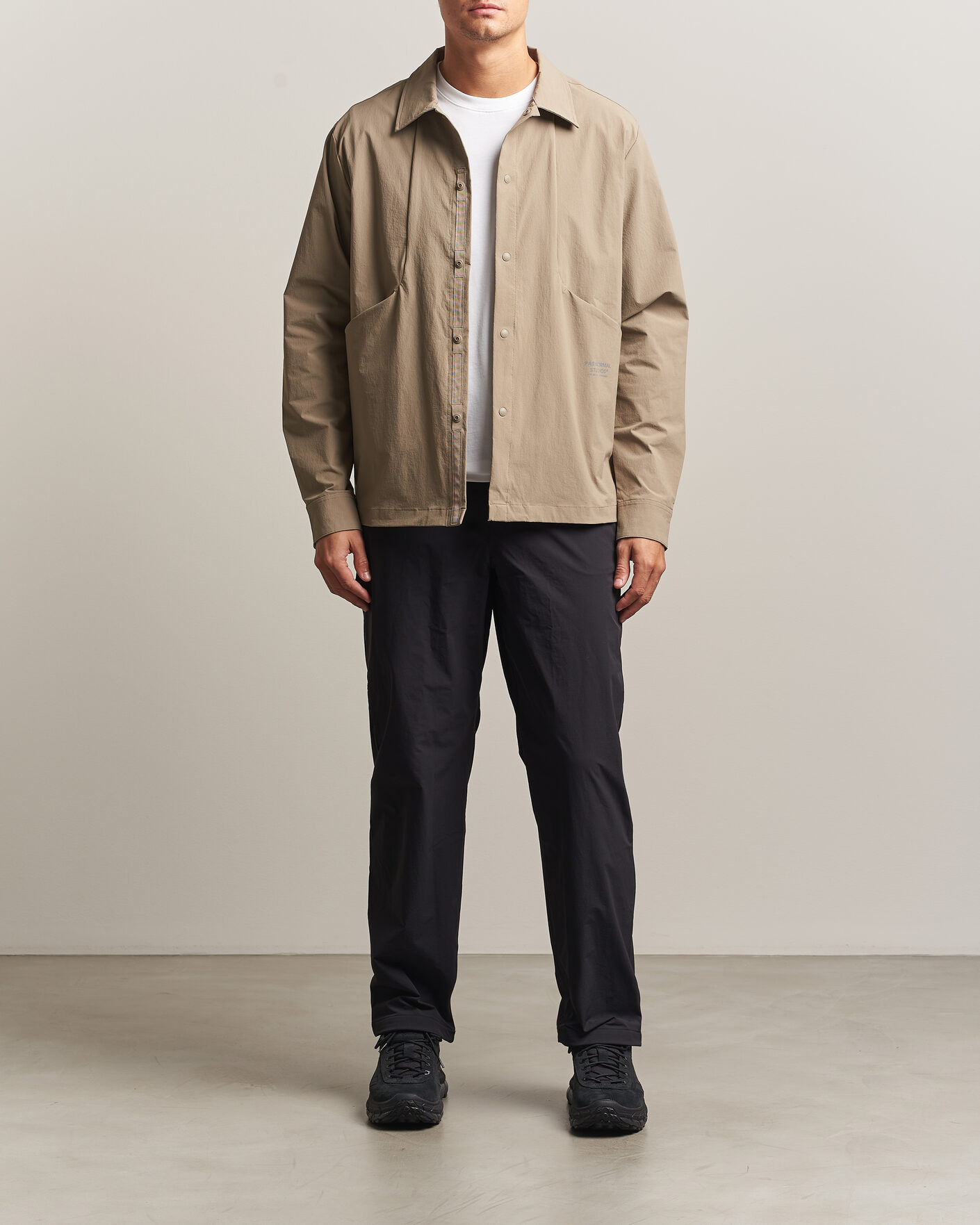 Herre | Skjorter | Pas Normal Studios | Off-Race Tech Shirt Dusty Earth