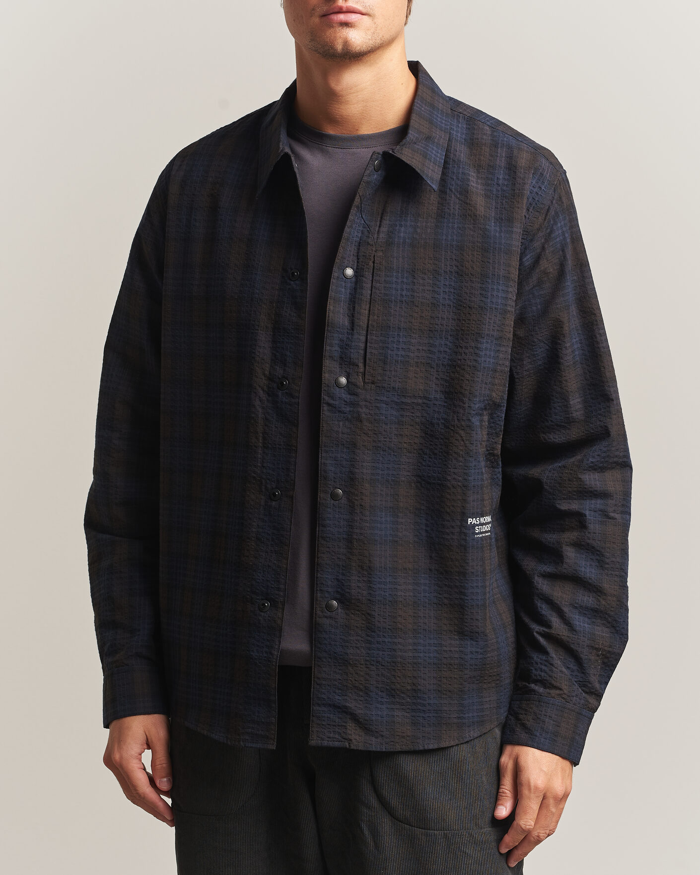 Herre | Skjorter | Pas Normal Studios | Off-Race Seersucker Shirt Dark Navy