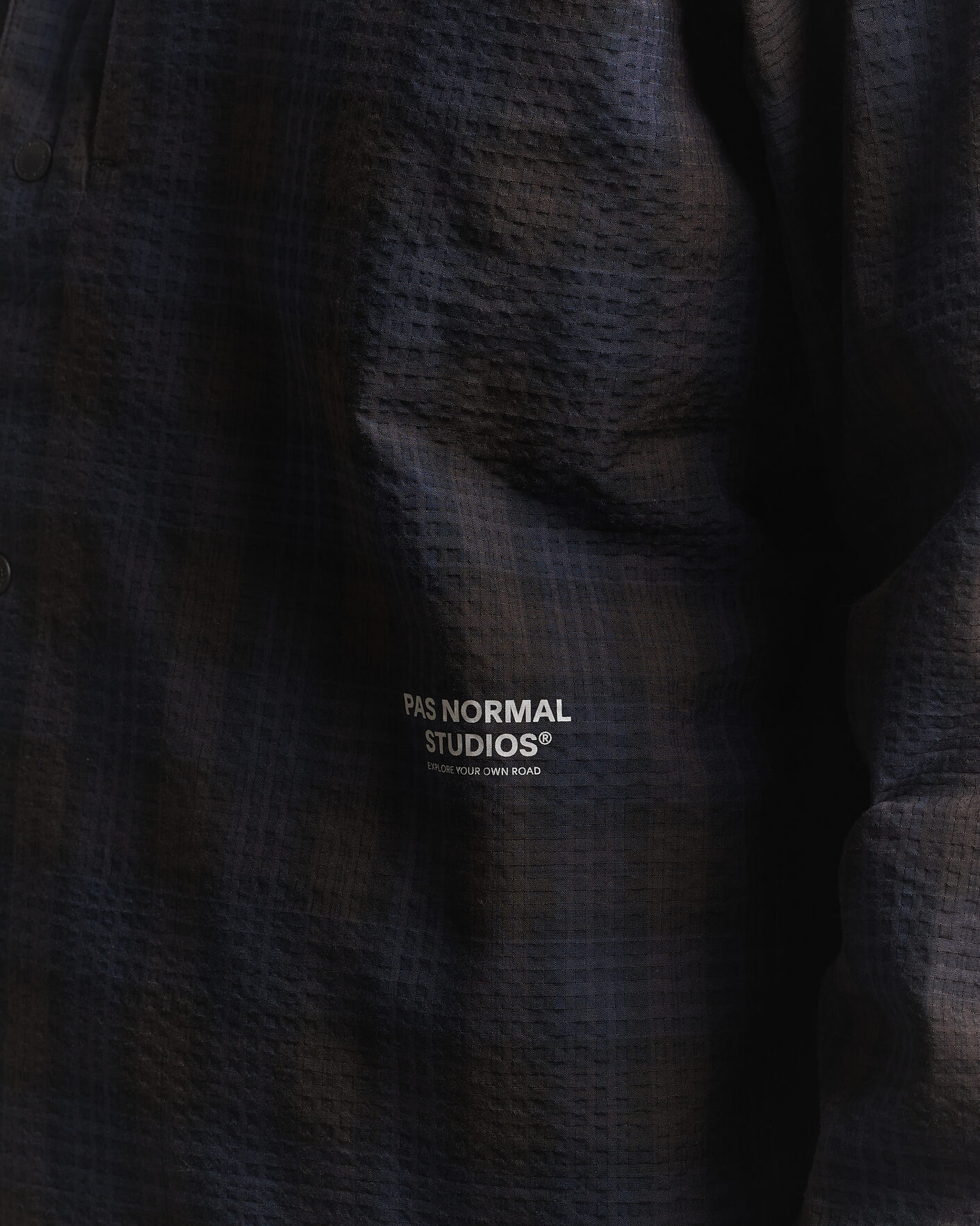 Herre | Skjorter | Pas Normal Studios | Off-Race Seersucker Shirt Dark Navy