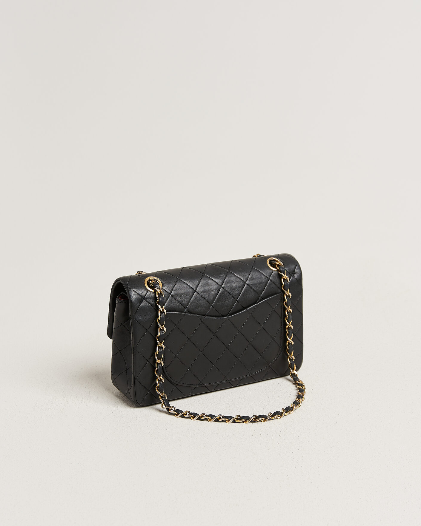 Herre | Pre-Owned & Vintage Bags | Chanel Pre-Owned | Classic Small Double Flap Bag Lambskin Black
