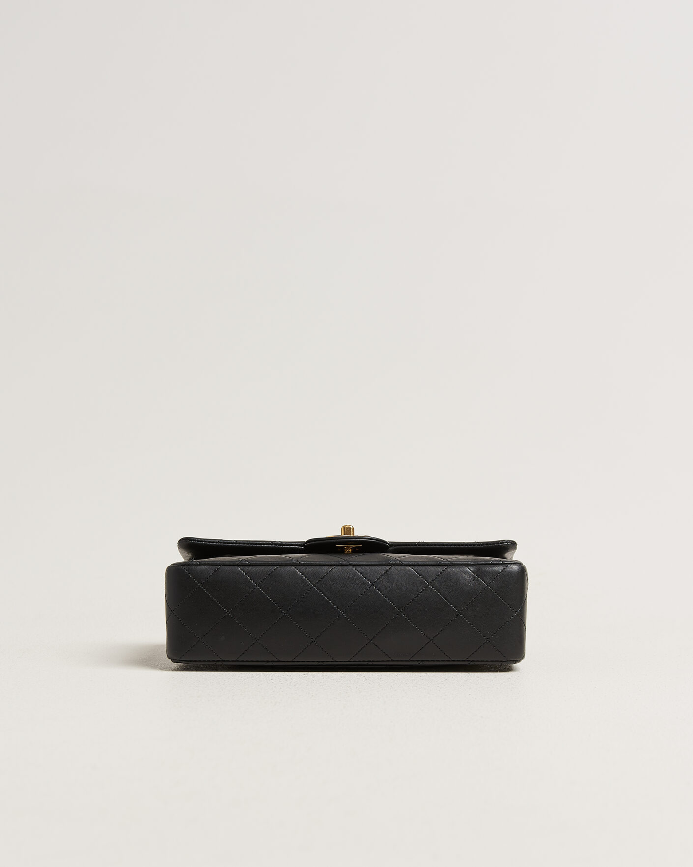 Herre | Pre-Owned & Vintage Bags | Chanel Pre-Owned | Classic Small Double Flap Bag Lambskin Black