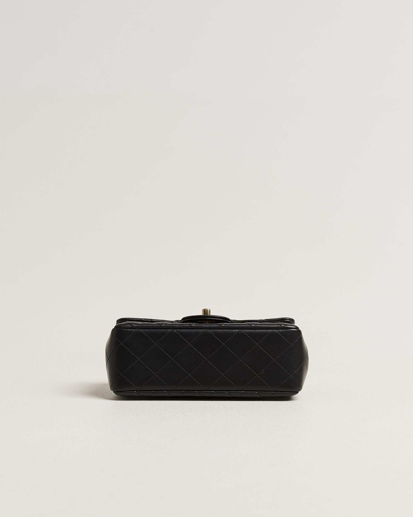 Herre | Pre-Owned & Vintage Bags | Chanel Pre-Owned | Classic Mini Rectangular Single Flap Bag Lambskin Black