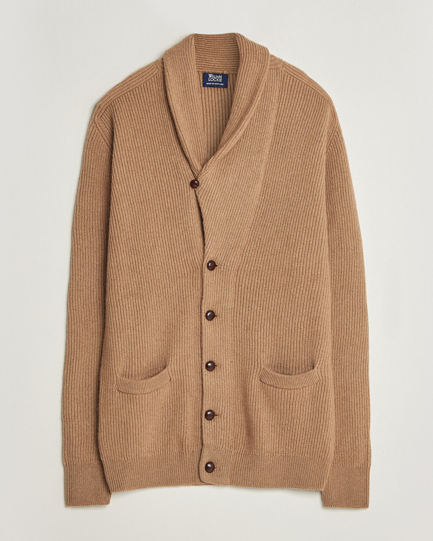 Herre | Gensere | William Lockie | Windsor Camelhair Shawl Cardigan Natural Brown