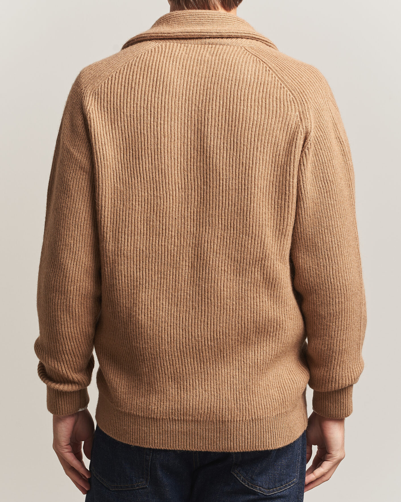 Herre | Gensere | William Lockie | Windsor Camelhair Shawl Cardigan Natural Brown