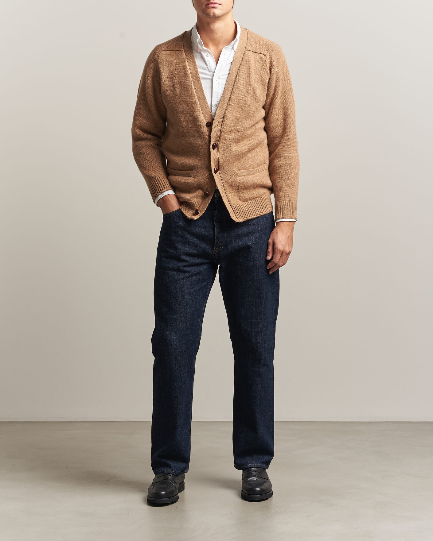 Herre | Gensere | William Lockie | Datchet Camelhair Cardigan Natural Brown