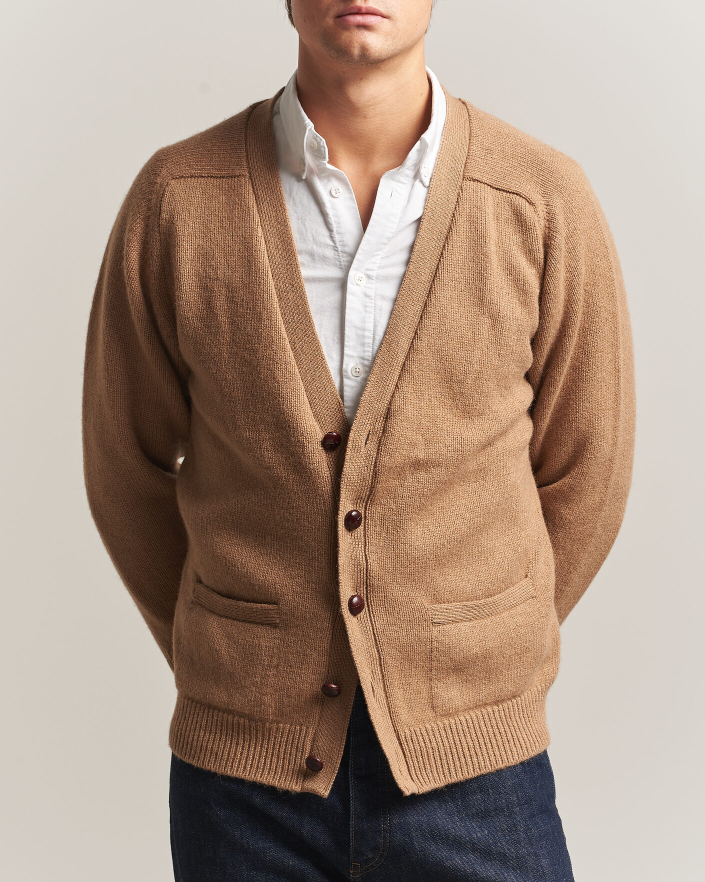 Herre | Gensere | William Lockie | Datchet Camelhair Cardigan Natural Brown