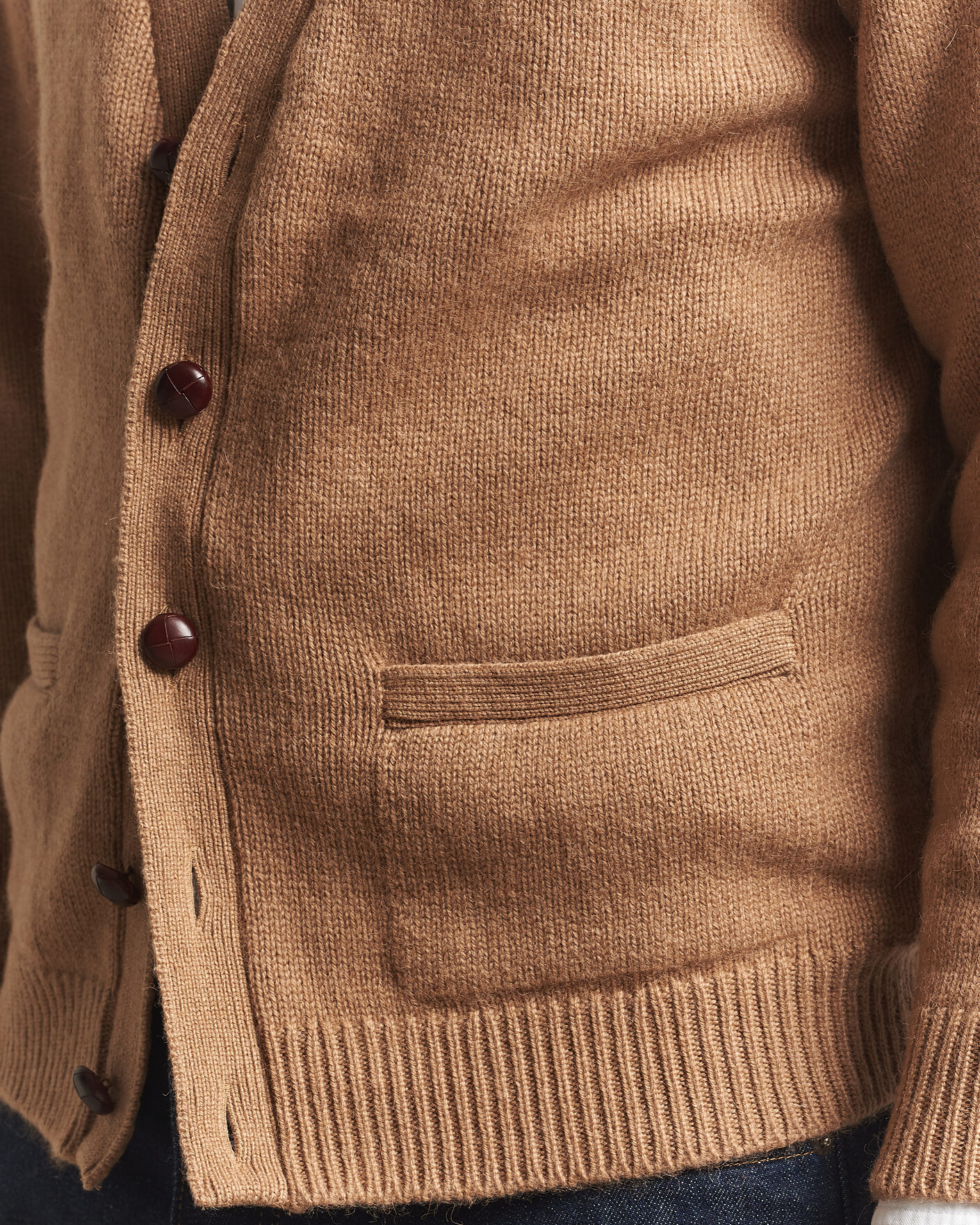 Herre | Gensere | William Lockie | Datchet Camelhair Cardigan Natural Brown