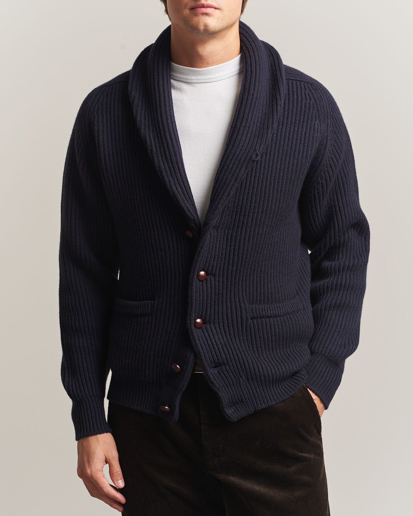 Herre | Gensere | William Lockie | Windsor Cashmere Shawl Cardigan Navy