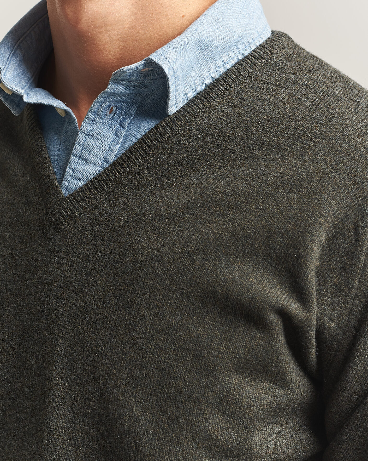 Herre | Gensere | William Lockie | Rob Lambswool V-Neck Seaweed