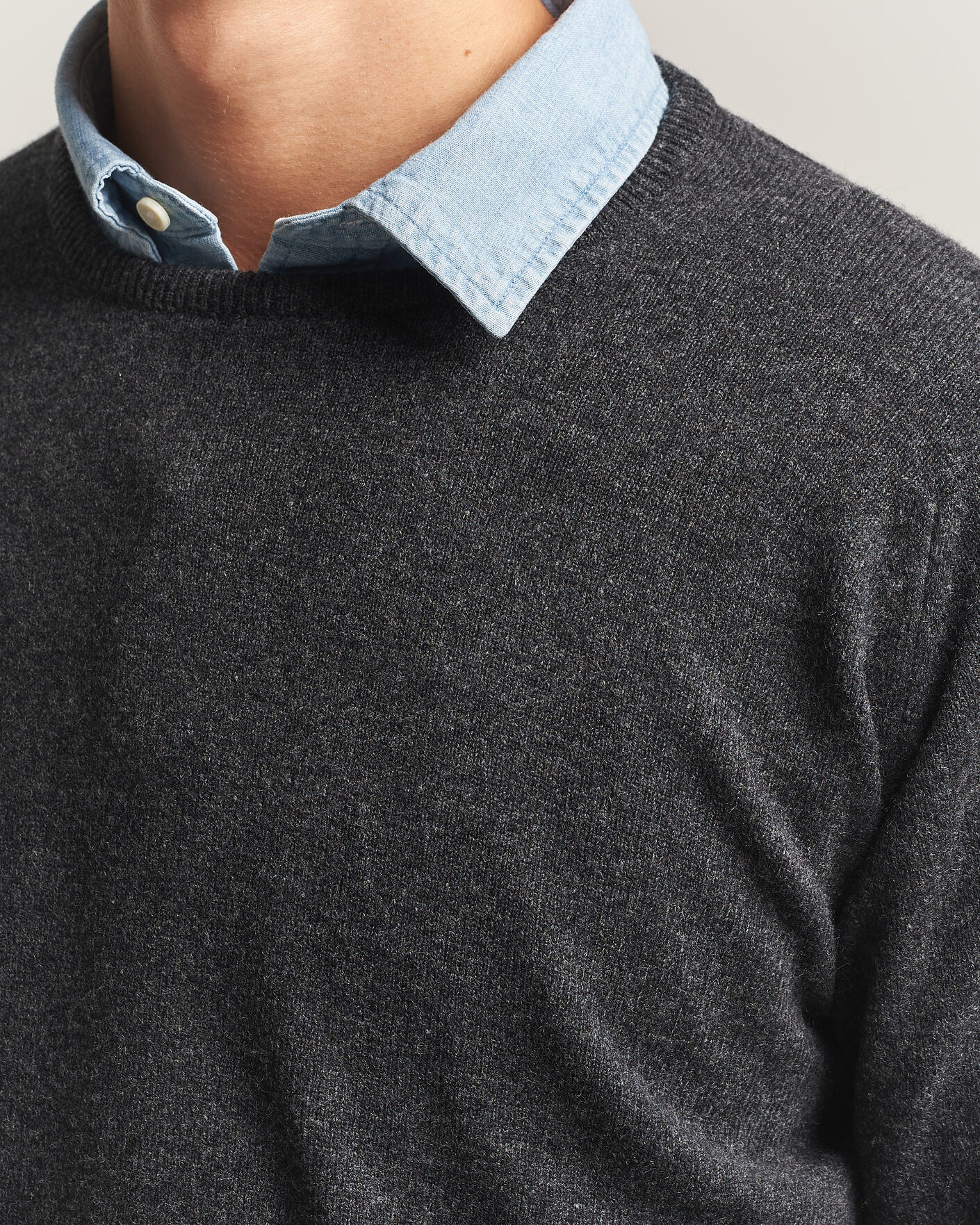 Herre | Gensere | William Lockie | Rob Lambswool Crewneck Charcoal