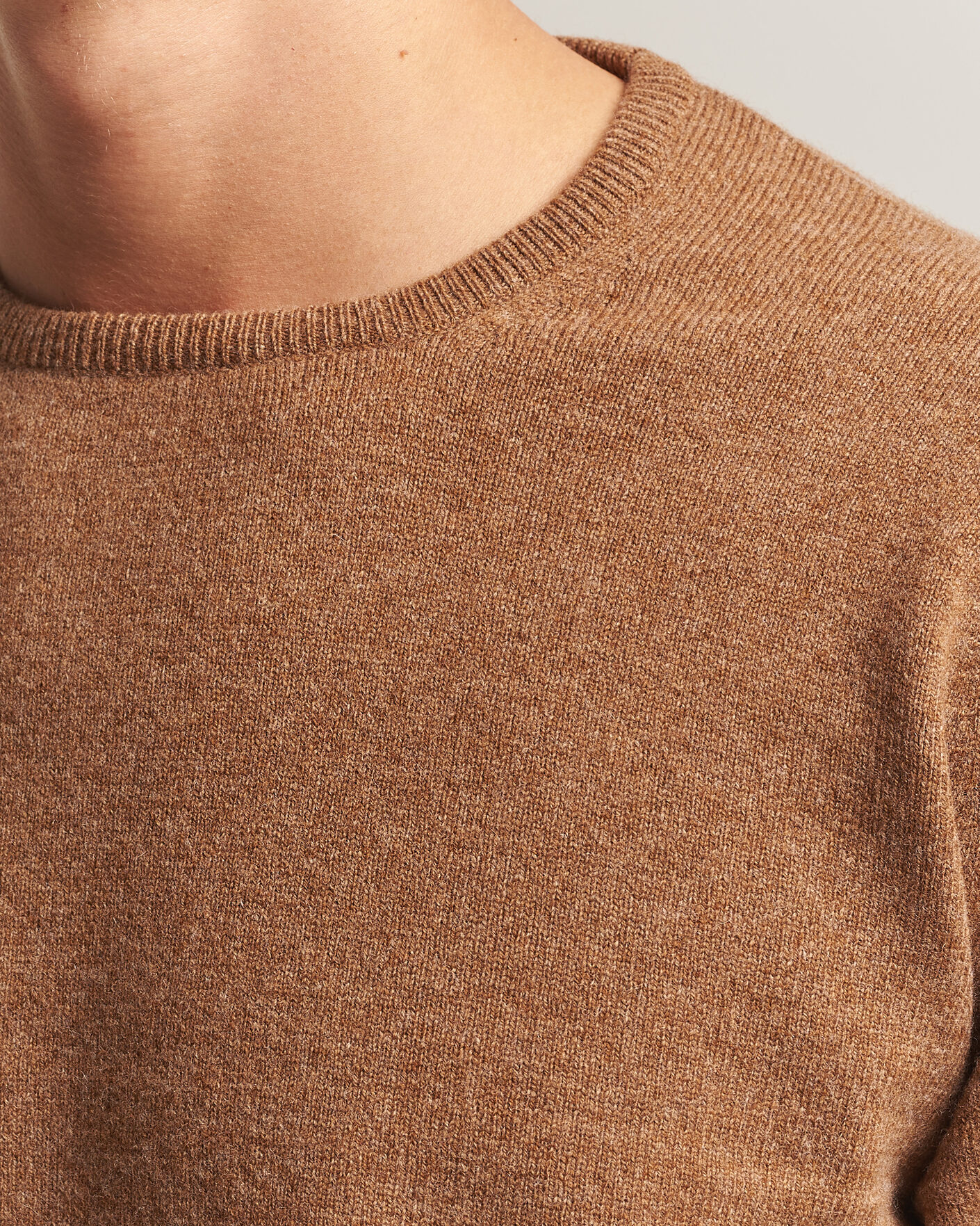 Herre | Gensere | William Lockie | Rob Lambswool Crewneck Driftwood
