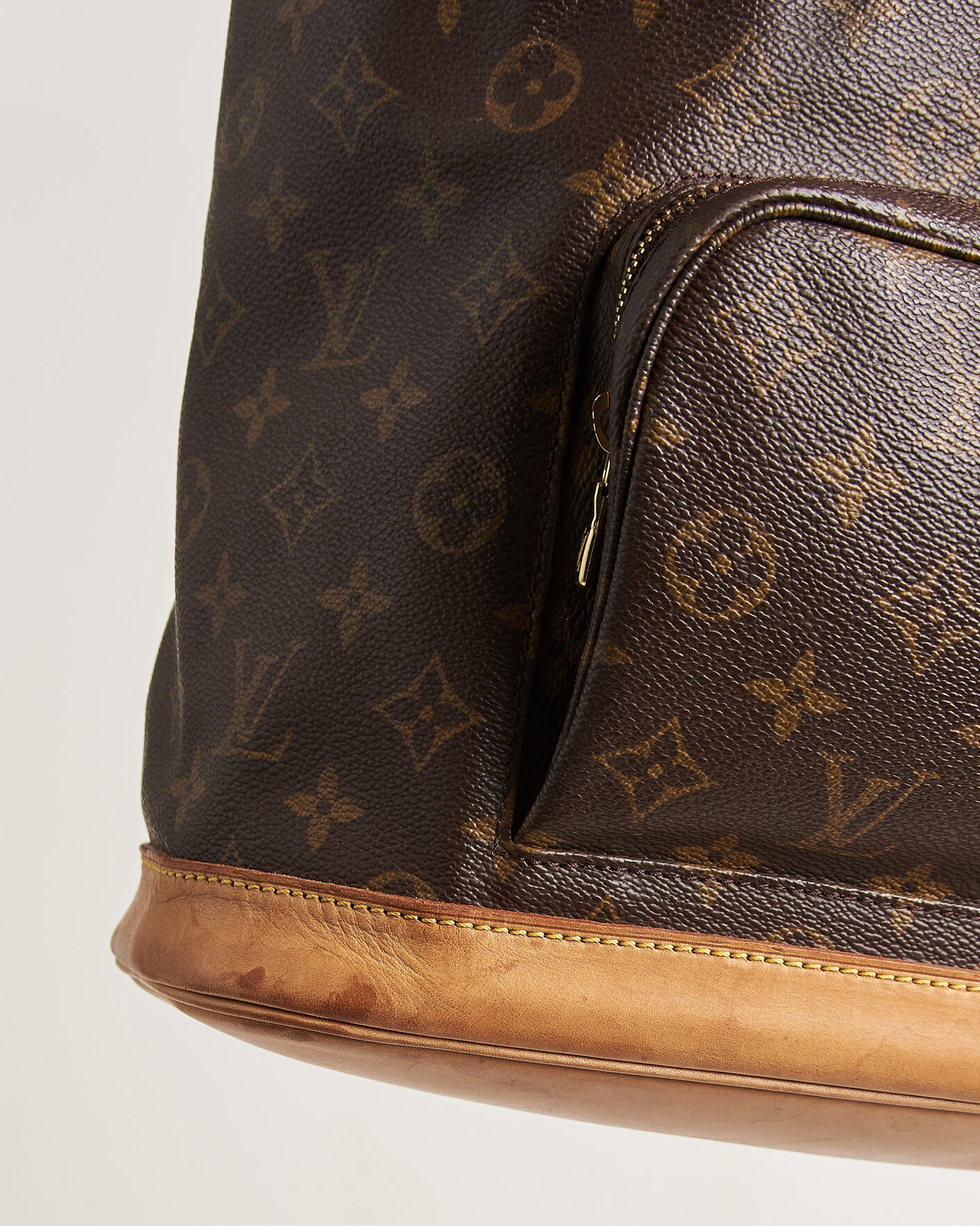 Herre | Pre-Owned & Vintage Bags | Louis Vuitton Pre-Owned | Montsouris GM Backpack Monogram