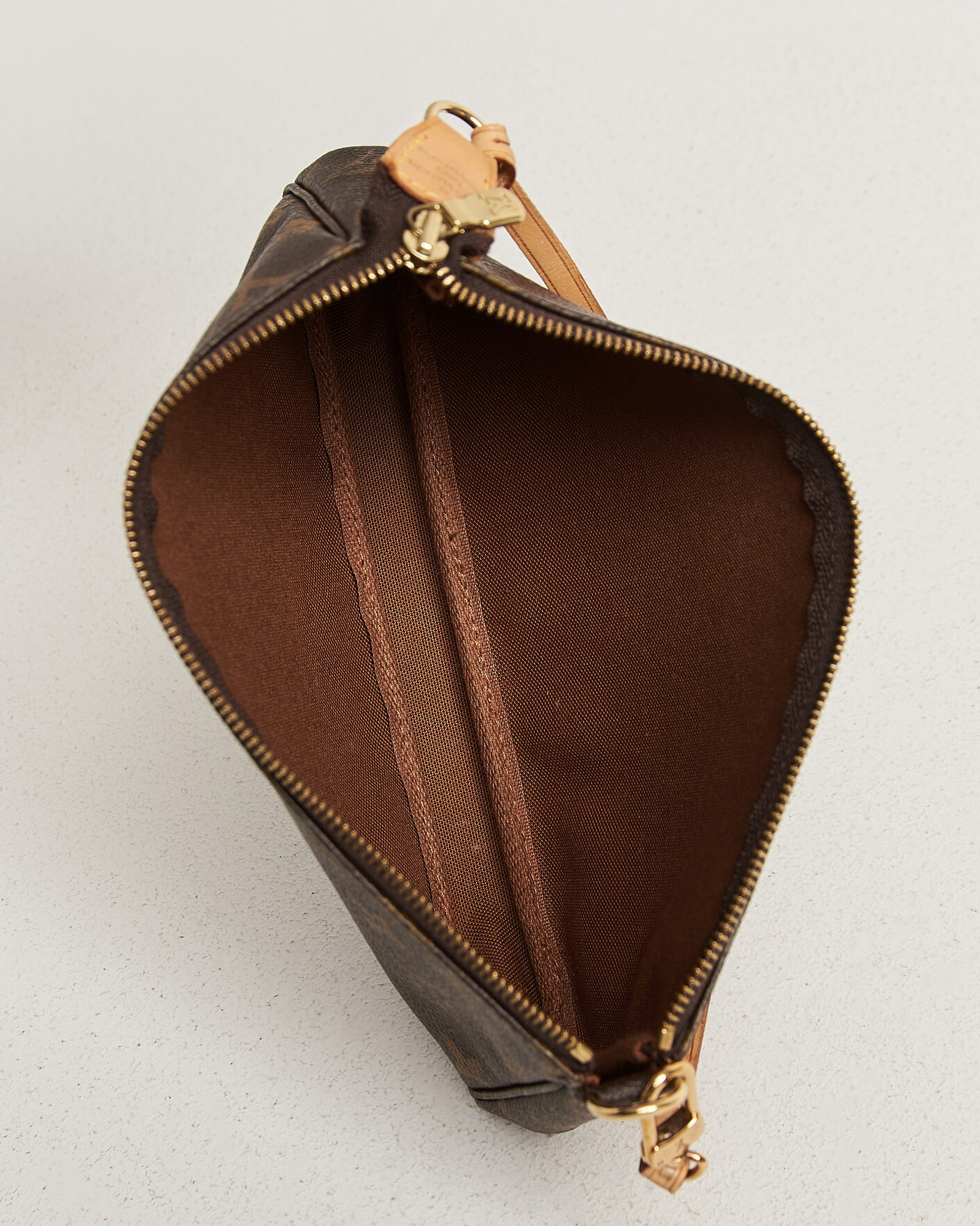 Herre | Pre-Owned & Vintage Bags | Louis Vuitton Pre-Owned | Pochette Accessoires Monogram