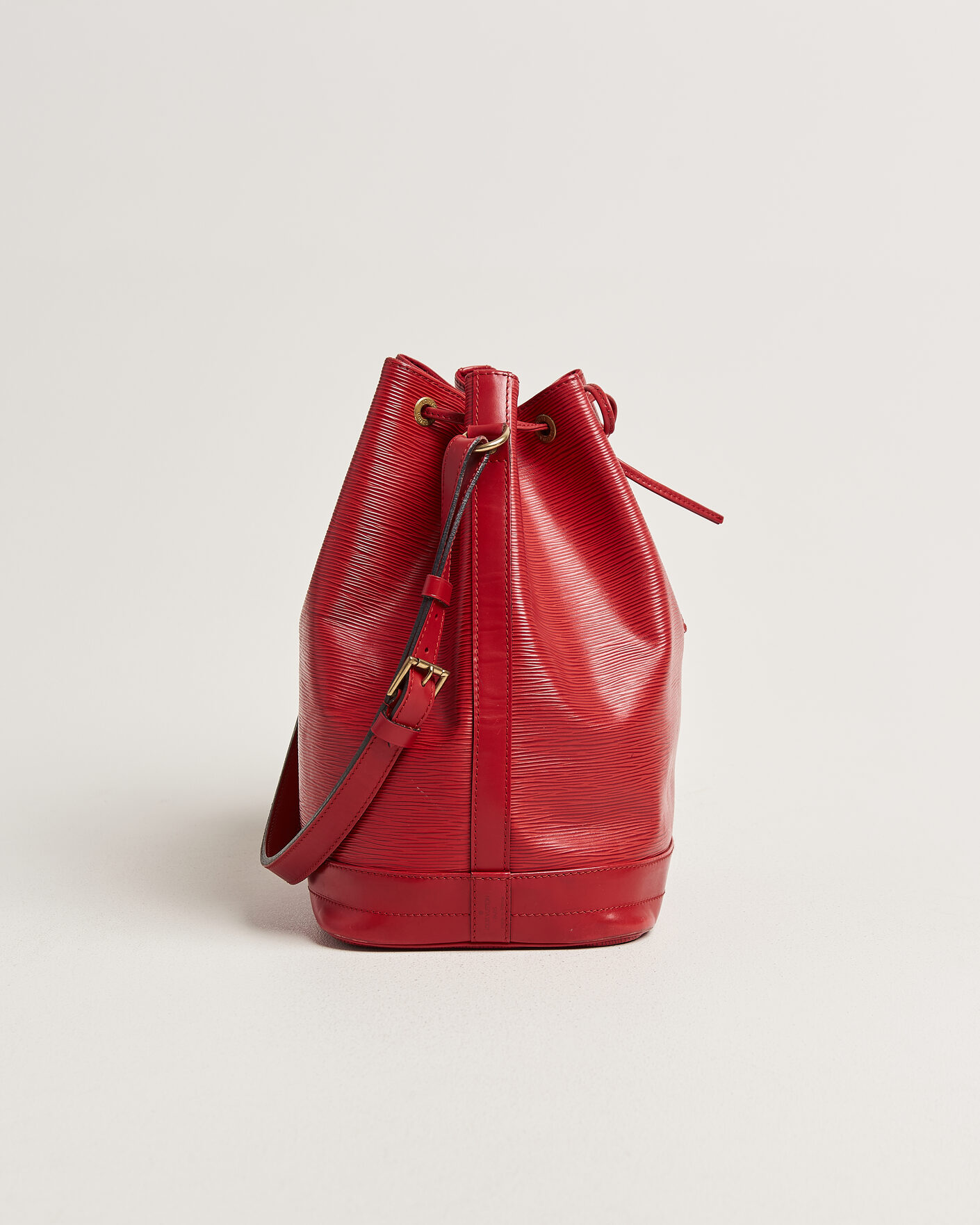Herre | Pre-Owned & Vintage Bags | Louis Vuitton Pre-Owned | Noé Epi Leather Red