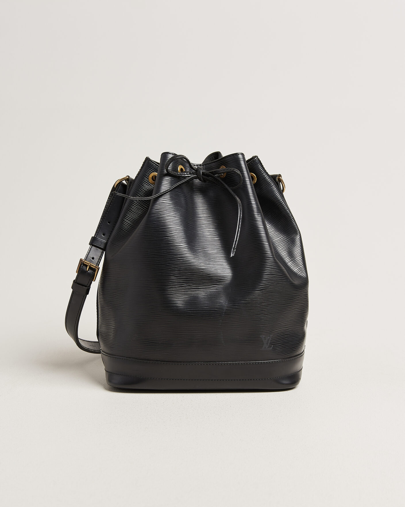 Herre | Pre-Owned & Vintage Bags | Louis Vuitton Pre-Owned | Noé Epi Leather Black
