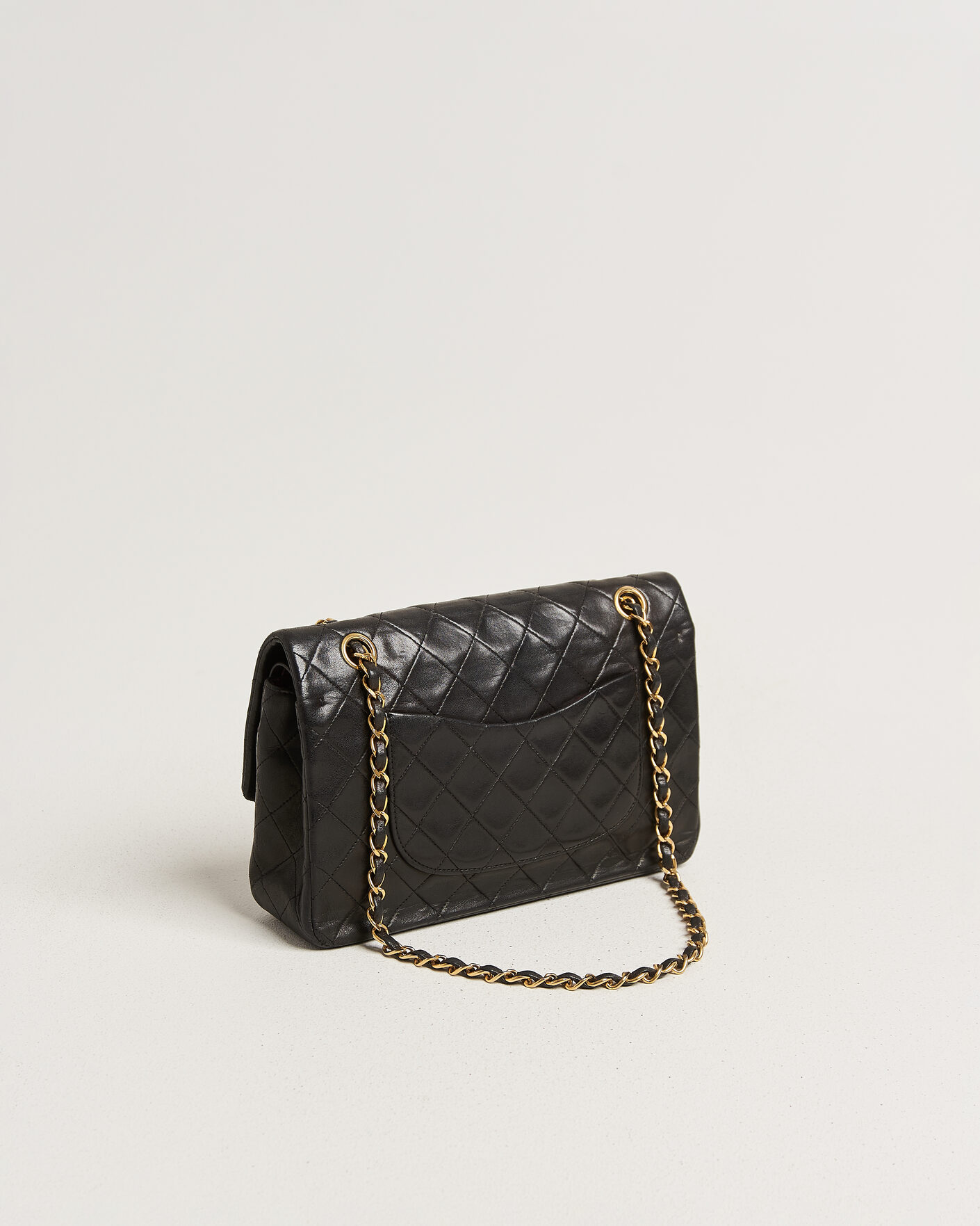 Herre | Pre-Owned & Vintage Bags | Louis Vuitton Pre-Owned | Chanel Pre-Owned Classic Medium Double Flap Bag Lambskin Black