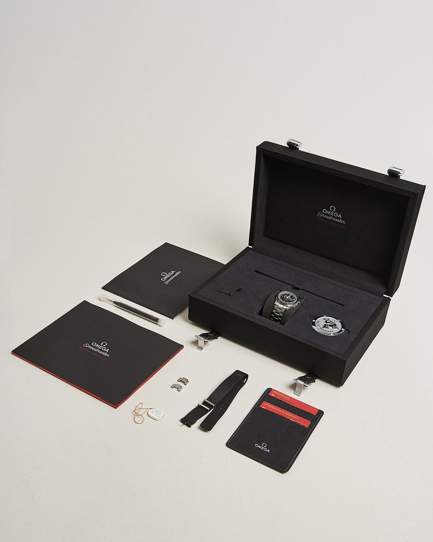 Herre | Pre-Owned & Vintage Watches | Omega Pre-Owned | Speedmaster Professional Sapphire Sandwich 