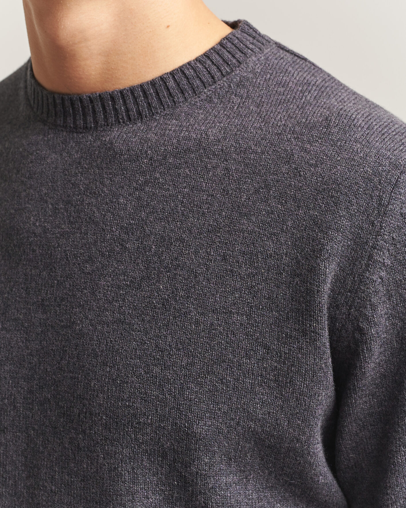 Herre | Gensere | Stenströms | Knitted Lambswool Crew Neck Dark Grey Melange