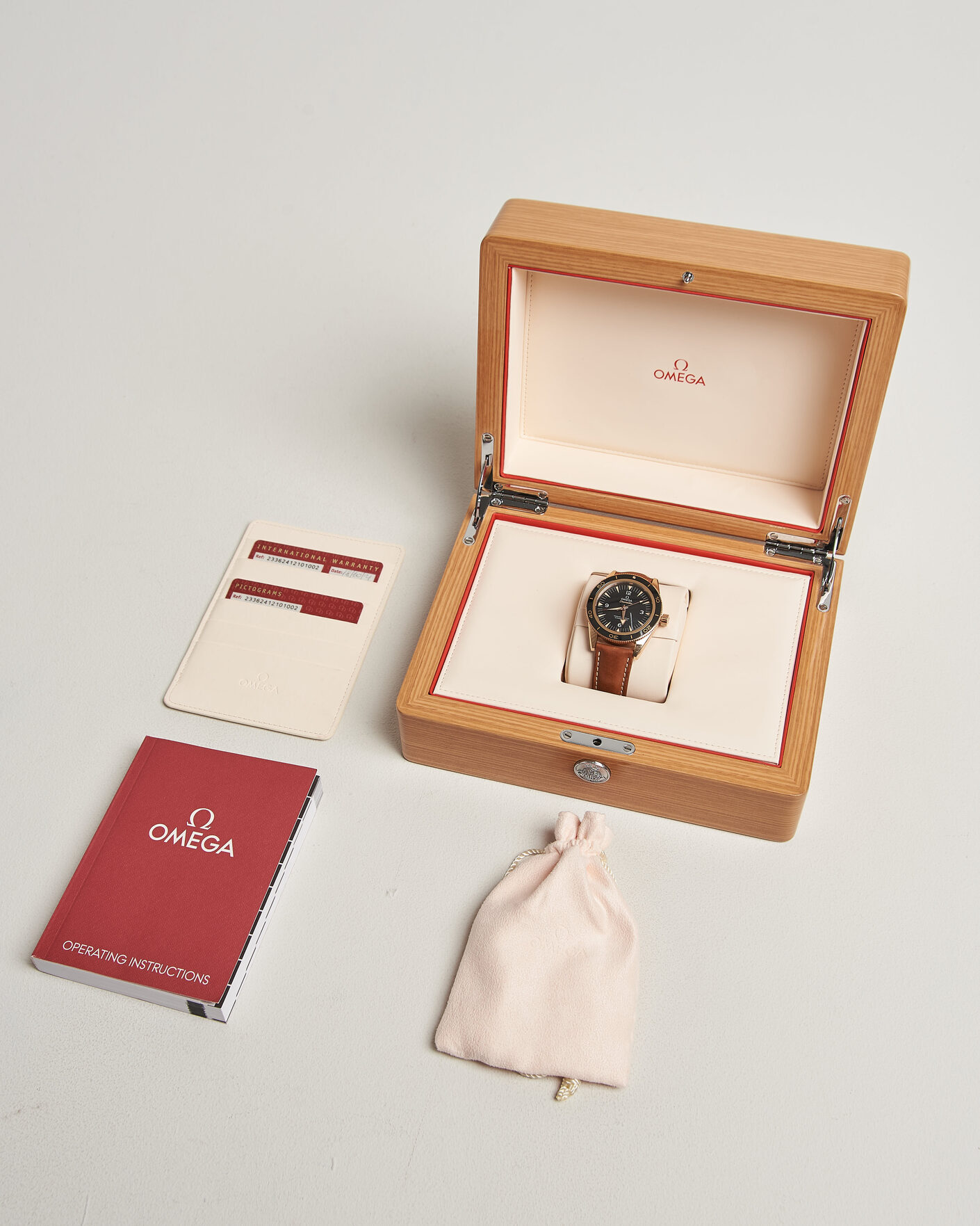 Herre | Pre-Owned & Vintage Watches | Omega Pre-Owned | Seamaster 300 Master Co-Axial 41 18K