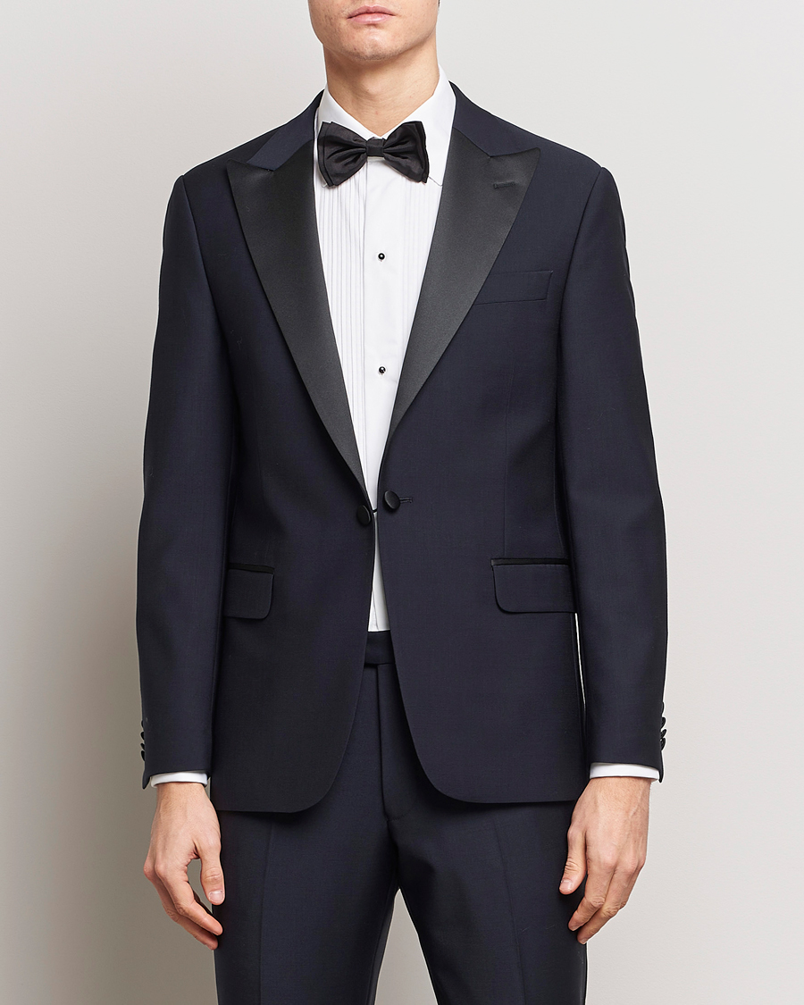 Herre | Feir nyttår med stil | Oscar Jacobson | Frampton Wool Tuxedo Suit Navy