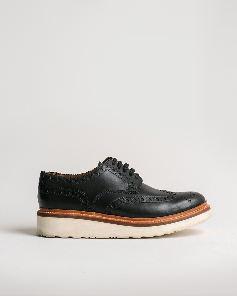 Herre | Grenson Archie Brogue Derby Wedge Sole Black Calf | Pre-owned | Grenson Archie Brogue Derby Wedge Sole Black Calf