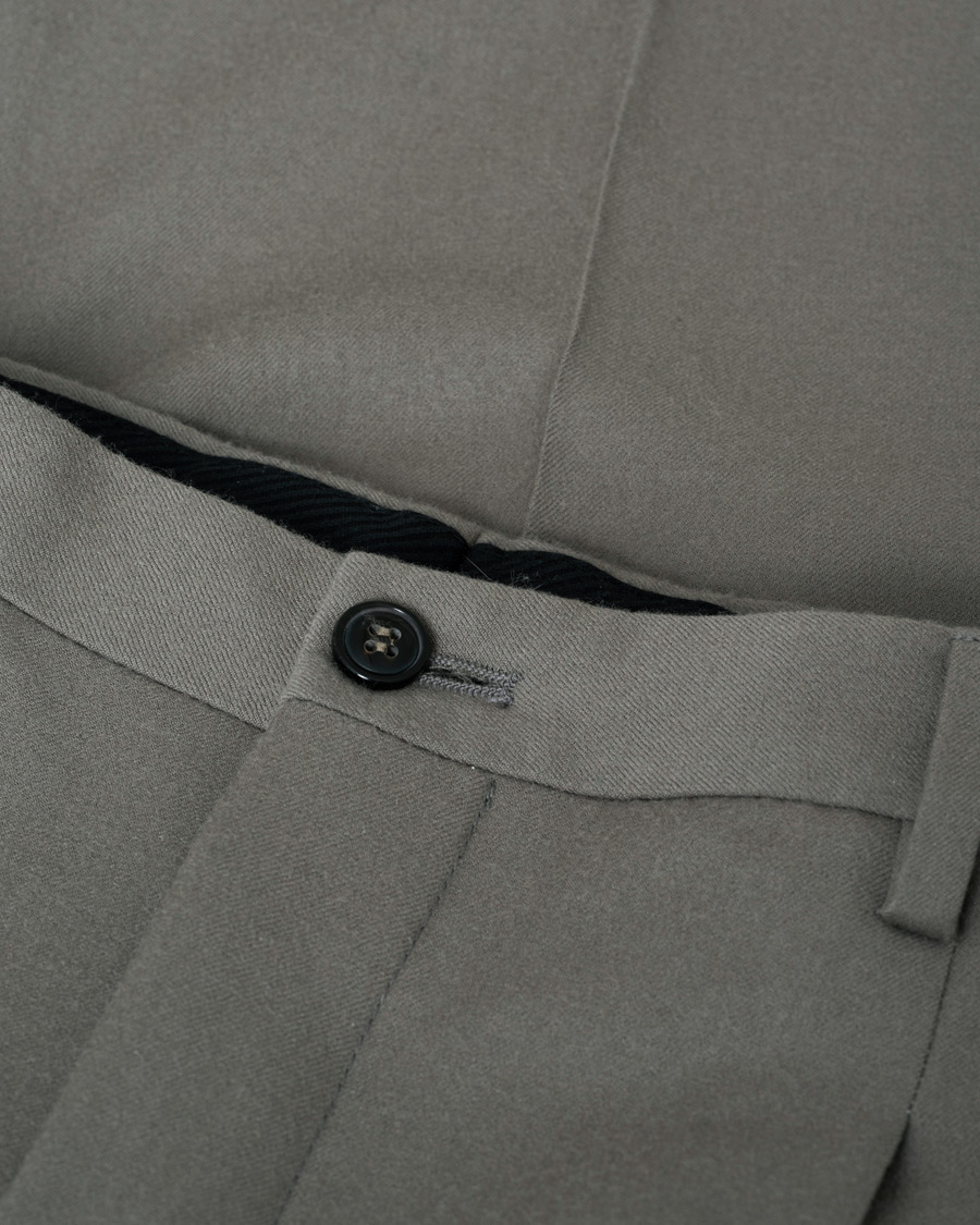 Herre | Giorgio Armani Tapered Wool Flannel Trousers Light Grey | Pre-owned | Giorgio Armani Tapered Wool Flannel Trousers Light Grey