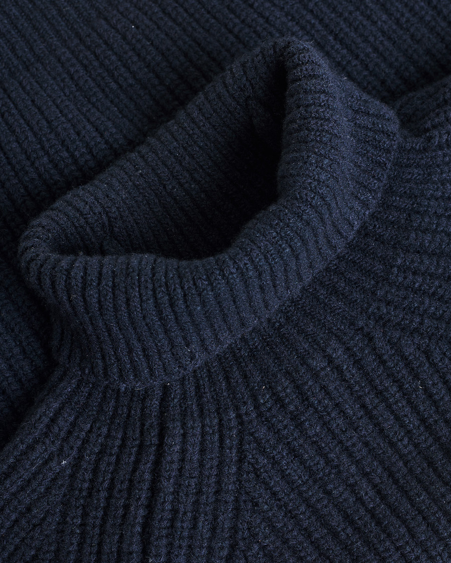 Herre | Inis Meáin Wool/Cashmere Boatbuilder Turtleneck Navy | Pre-owned | Inis Meáin Wool/Cashmere Boatbuilder Turtleneck Navy