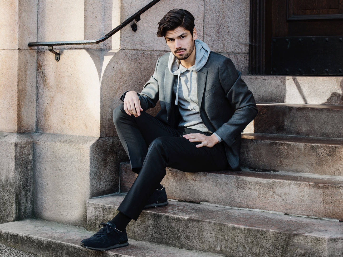 Sneakers til dresset