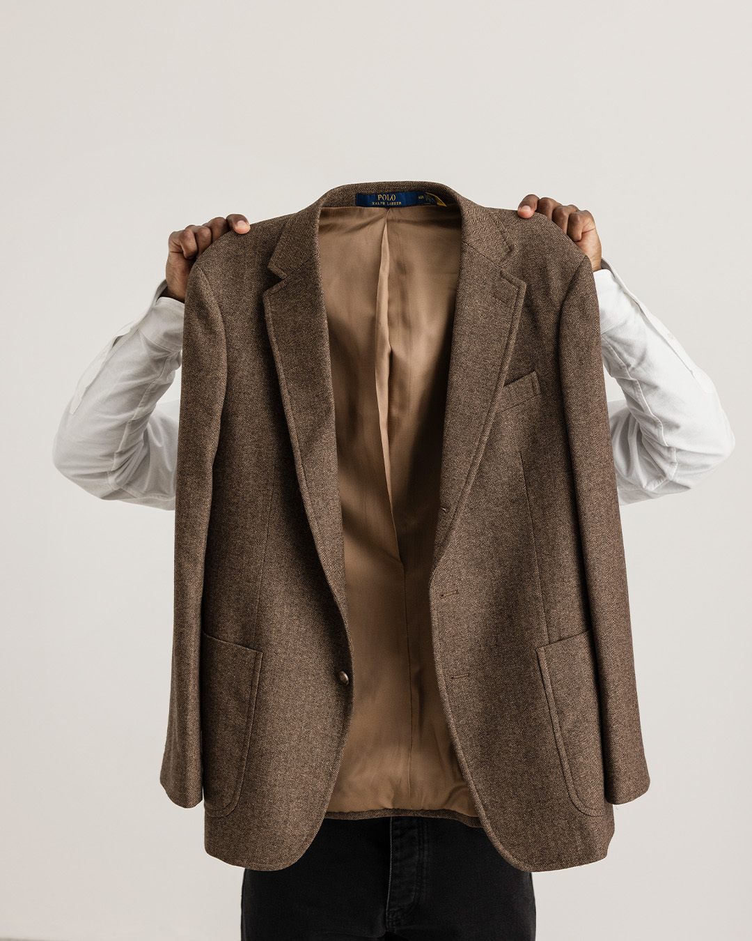 Behind the seams: 7 måter å gjenkjenne en blazer av høy kvalitet