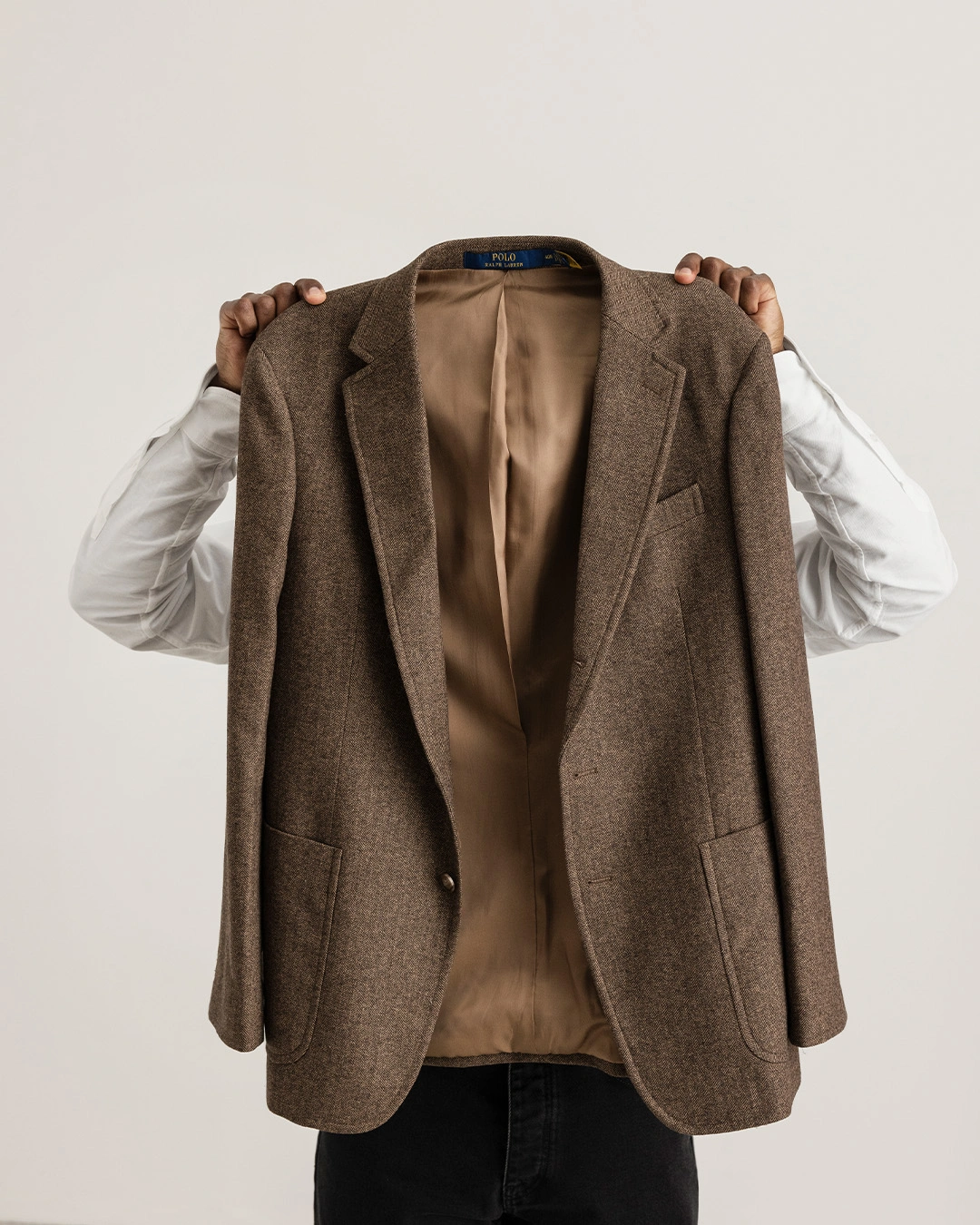 Behind the seams: 7 måter å gjenkjenne en blazer av høy kvalitet