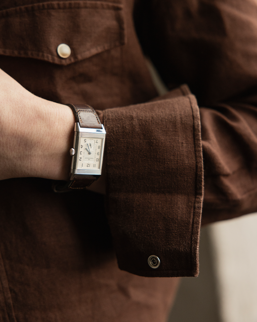 Brun tar plats i garderoben – så stylar du brunt med brunt 